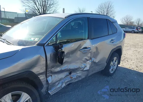 2021 Toyota Rav4 Xle/Xle Premium from USA, damaged, VIN 2T3P1RFV6MC176394